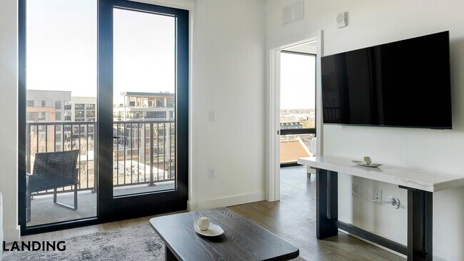 1007 S Mint St Unidad 820