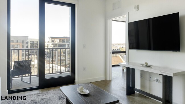 Photo - 1007 S Mint St Unit 820