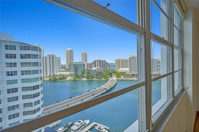 Photo - 905 Brickell Bay Dr Unit 1831