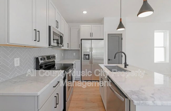 Photo - 204B Alta Loma Rd
