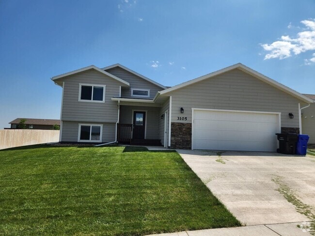 Building Photo - 4 BED | 3 BATH | SINGLE-FAMILY | DOUBLE GA... Rental