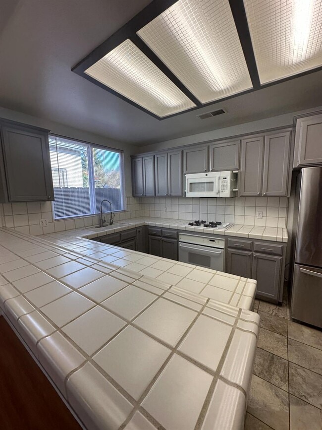 Photo - 7351 N Bain Ave