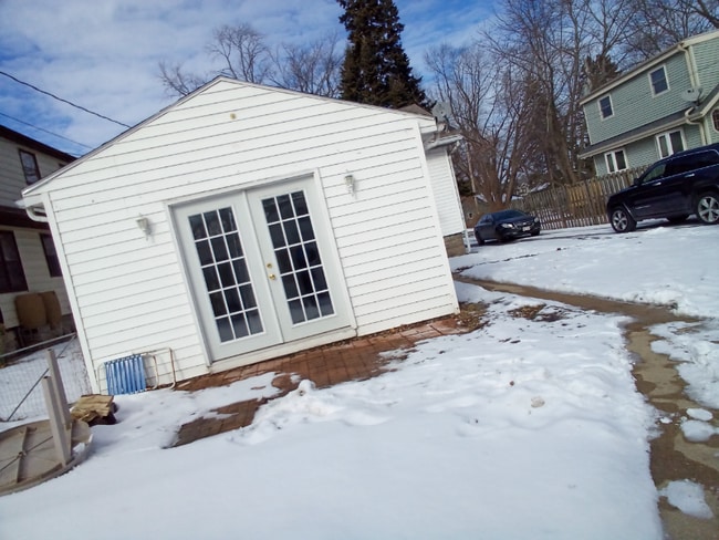 Photo - 713-715 15th Pl