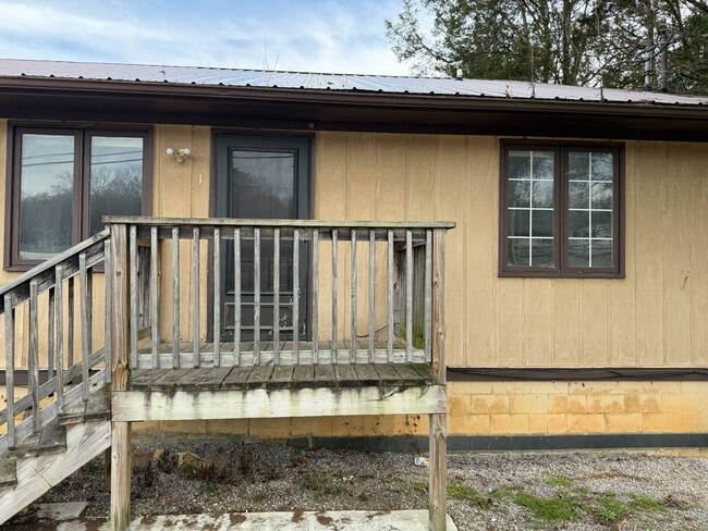 Photo - 2139 Dougs Way