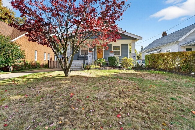 Front Yard - 4429 S Hills Dr