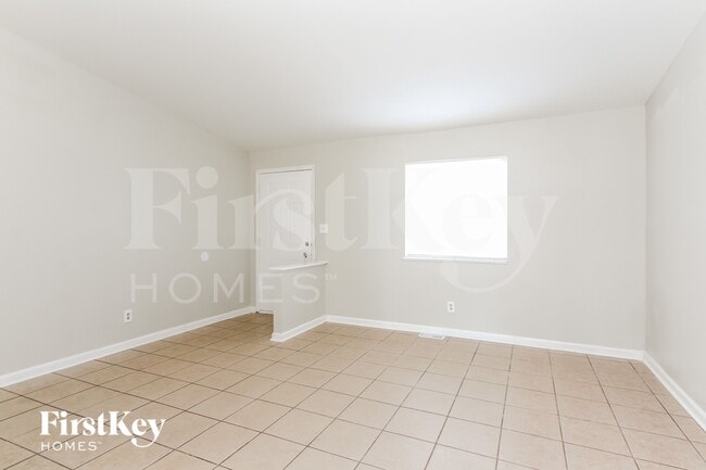 Photo - 941 W Stop 11 Rd