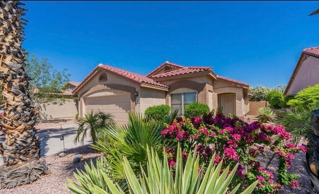 Photo - 13502 W Young St