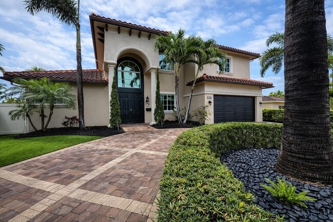 Building Photo - 2461 SE 10th St