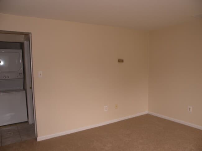 7 Mosby Ct Unit 7 Mosby Court, Unit E