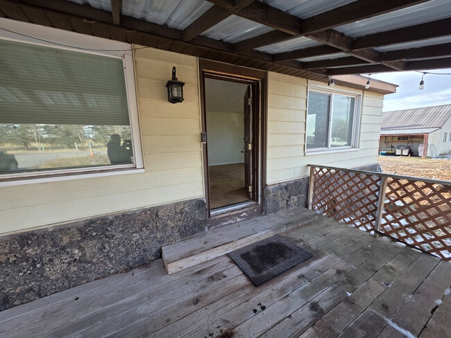 Photo - 4467 W 49th S