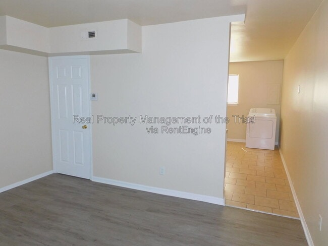 Photo - 4302 Parker St Unit F