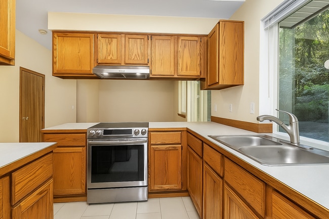 Photo - 3 bedroom home in Convenient Silverdale Location!