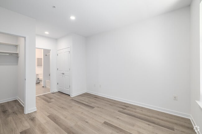 2BR, 2BA - 1,100SF - Second Bedroom