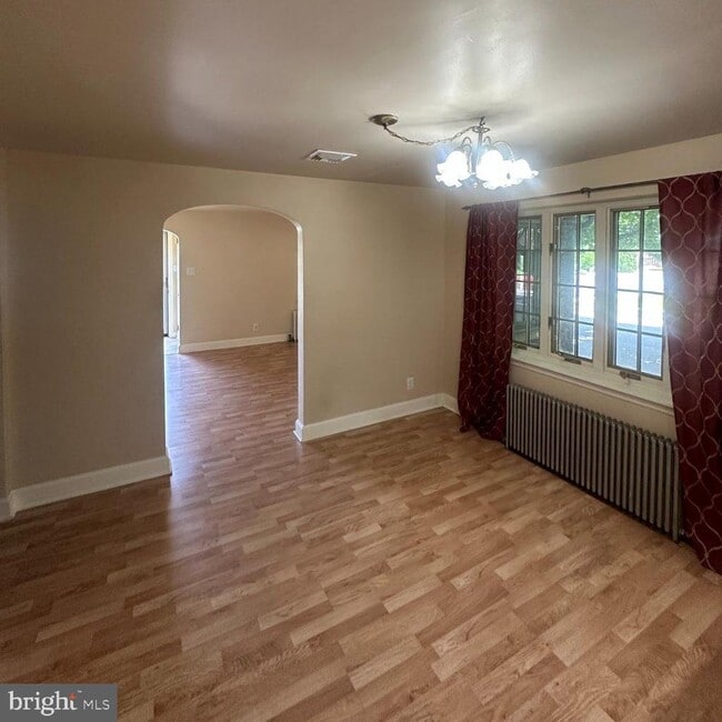 Photo - 528 E Cherry St