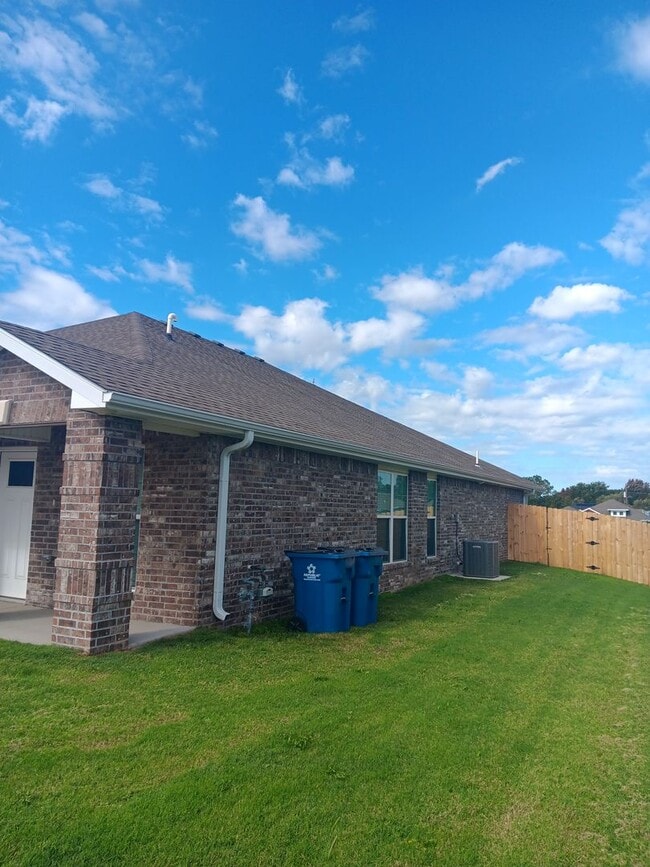 Photo - Cozy New 3 Bedroom Townhome in Carl Junction!