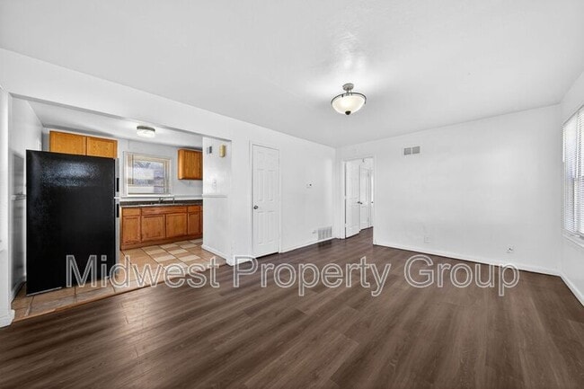 Photo - 334 Mueller Ave