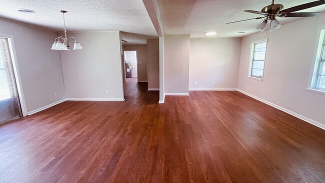 Living Room/ Dinning Room - view walking into kitchen - 121 Drive 1417