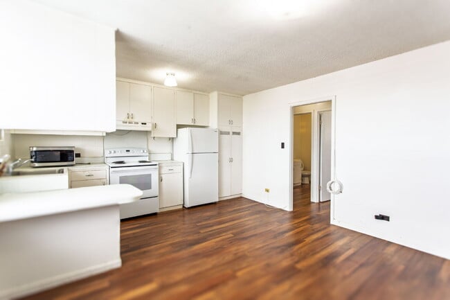 Photo - 1-Bedroom Condo with Parking in Makiki – $1,600/month Unit 304