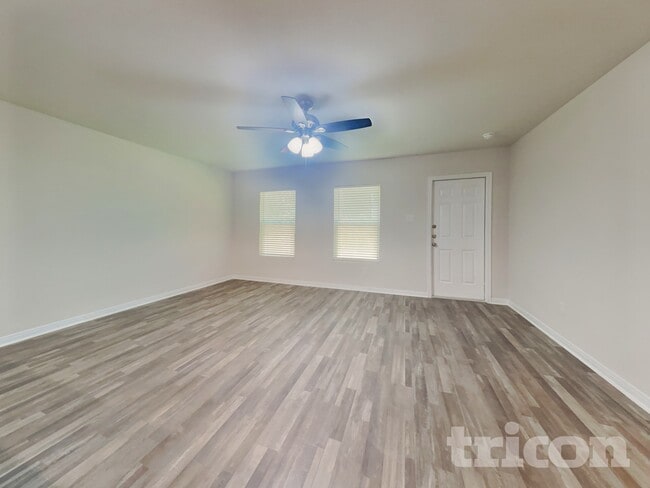 Photo - 10050 Cerritos dr