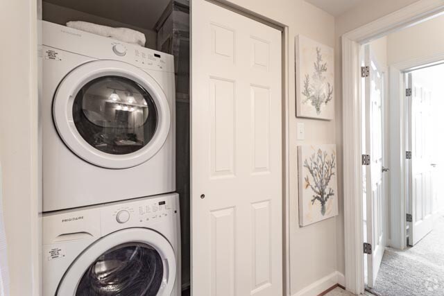 2BR,2BA,-1200SF