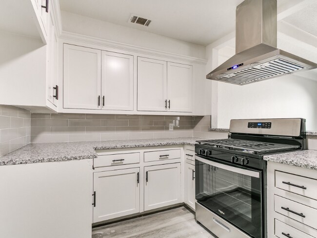 Photo - 1001 NW 98th St