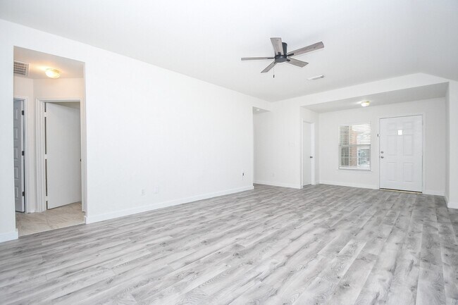 6306 Spruce Manor Ln