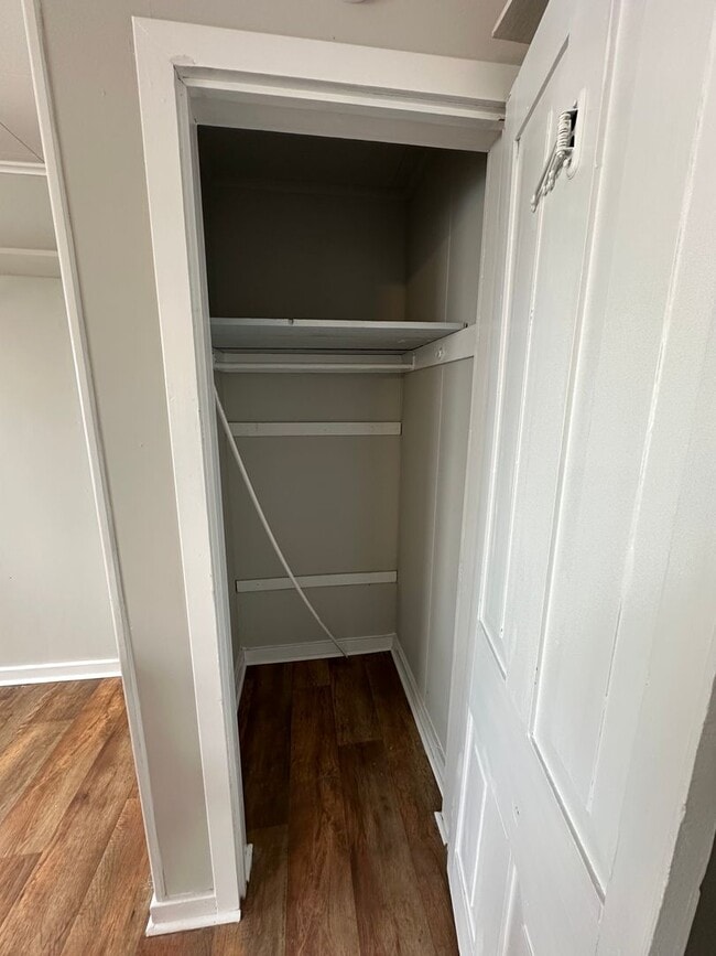 Photo - 213-215-215 E Franklin St Unit 213