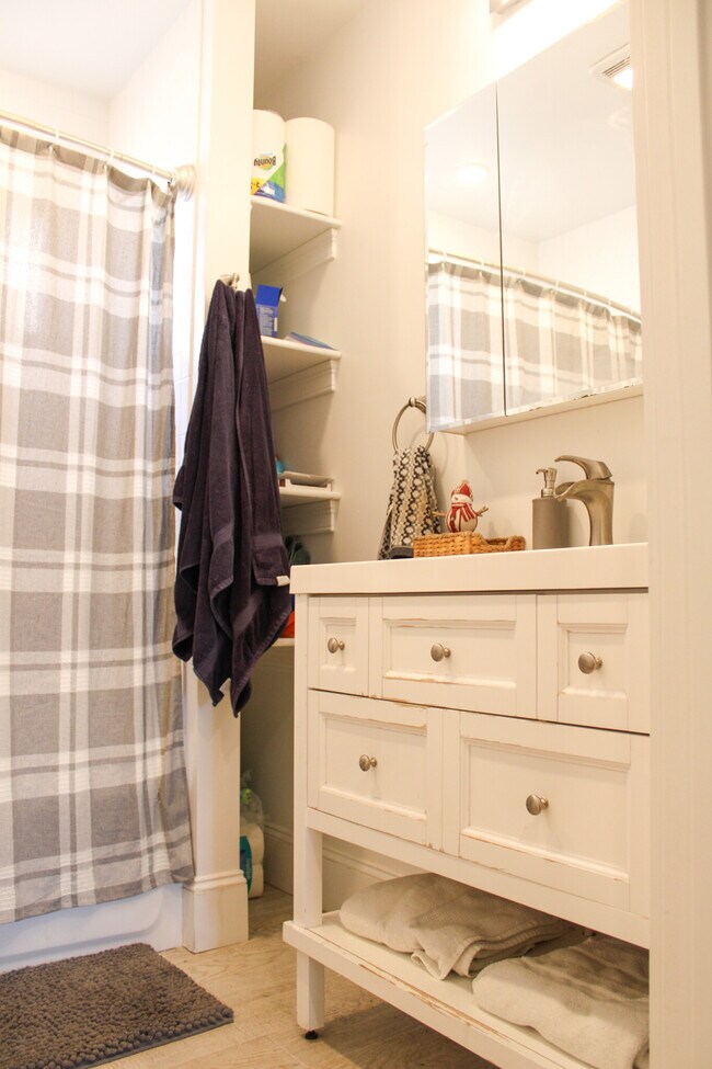 Photo - 118 Holland St Unit 2R