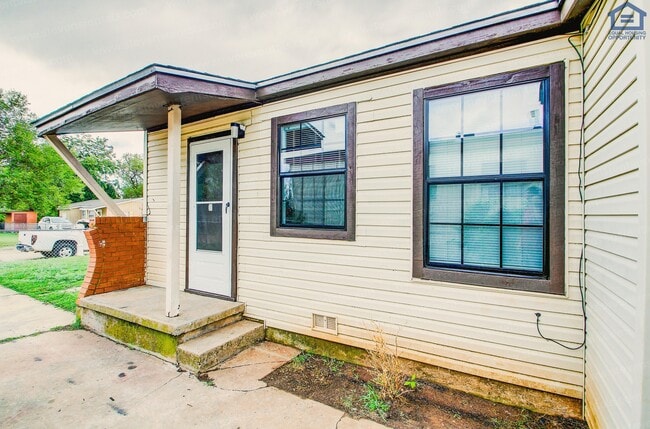 Photo - 1757 SW 13th St