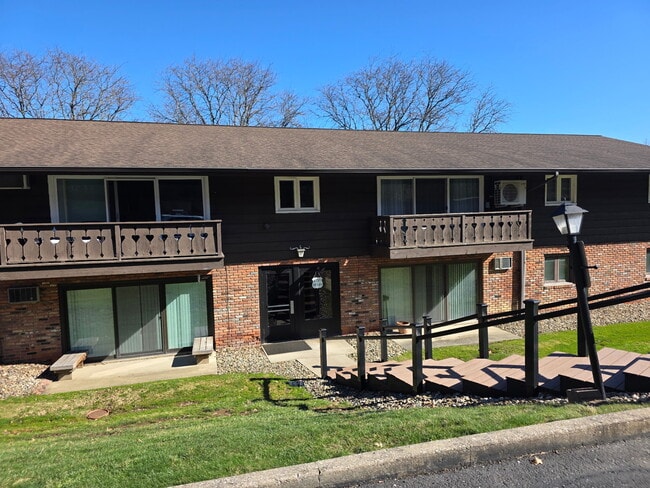 Frente del condominio - 5721 Som Center Rd Unidad 20