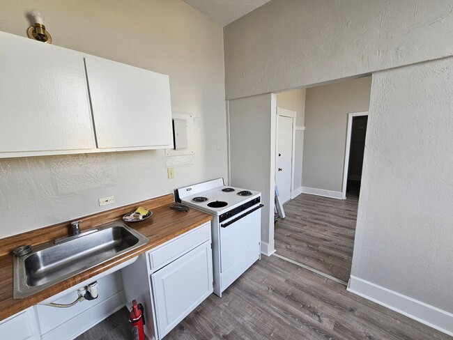 Photo - 221 Fir St Unidad E