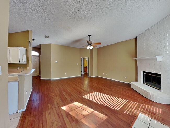 Photo - ***500 off the first full month’s rent with a move-in on or before 4/15*** Corner Lot in White Se...