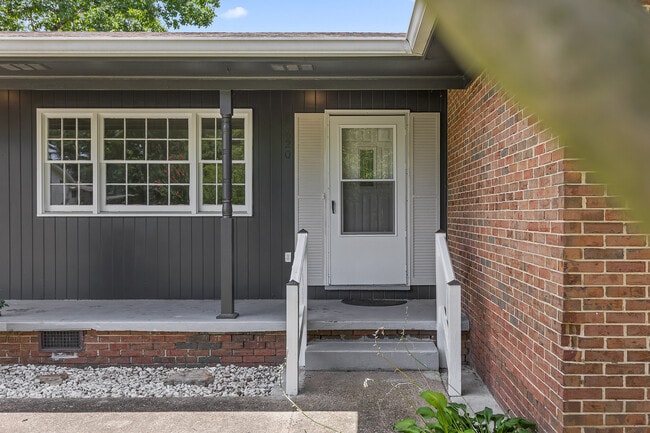 Photo - 620 Lindsay Ave