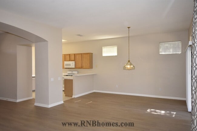 Photo - 408 Angelrock Ct
