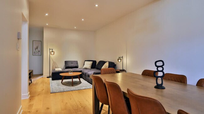 Photo - 4617 R. Saint-Denis Unit SI ID1543114P