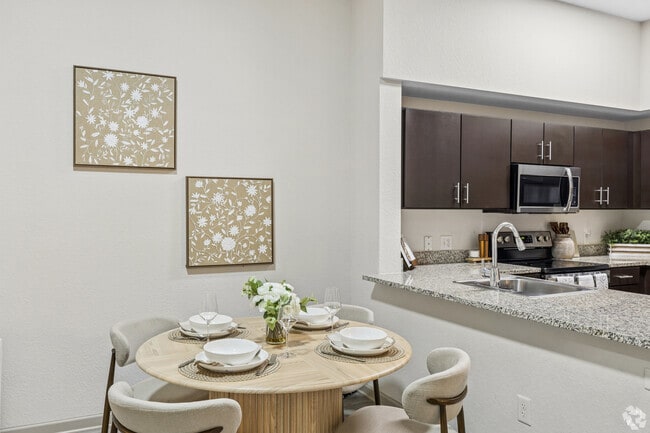 Verona - 1BR, 1BA - 840SF - Dining Room - Compson Place Apartments