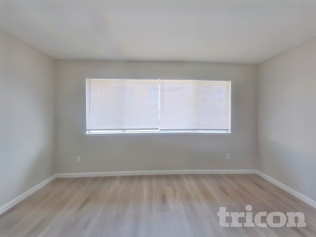 Photo - 3105 Rozanna Ct