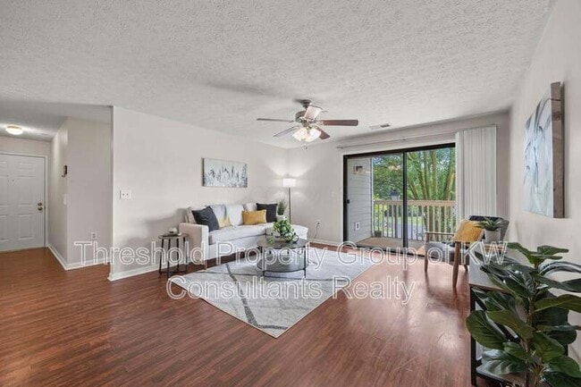 Photo - 6823 Meadow Creek Dr Unit 205