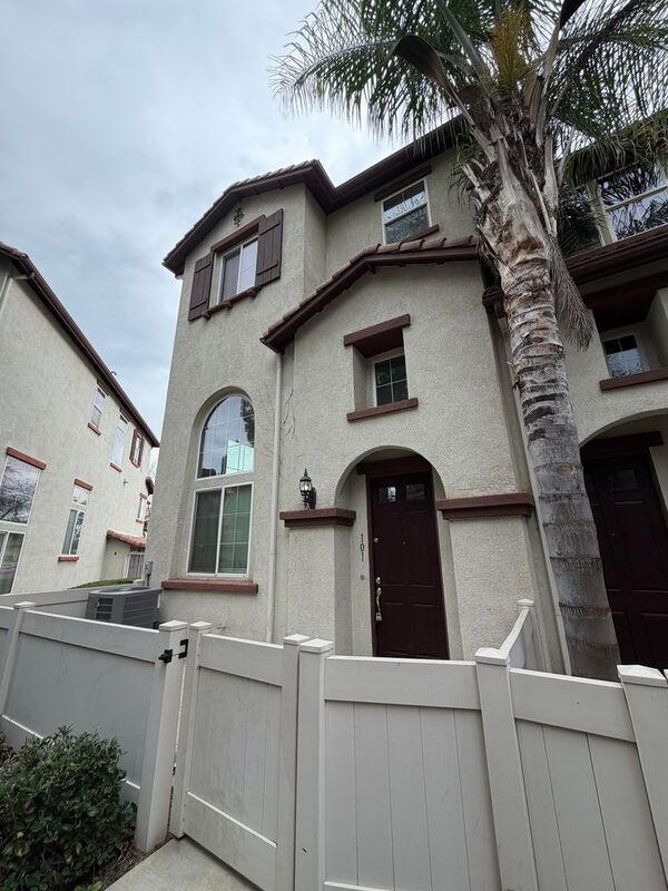 Photo - 33770 Willow Haven Ln