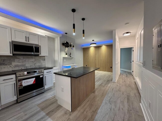 Building Photo - 52 Tonnelle Ave Unit 4