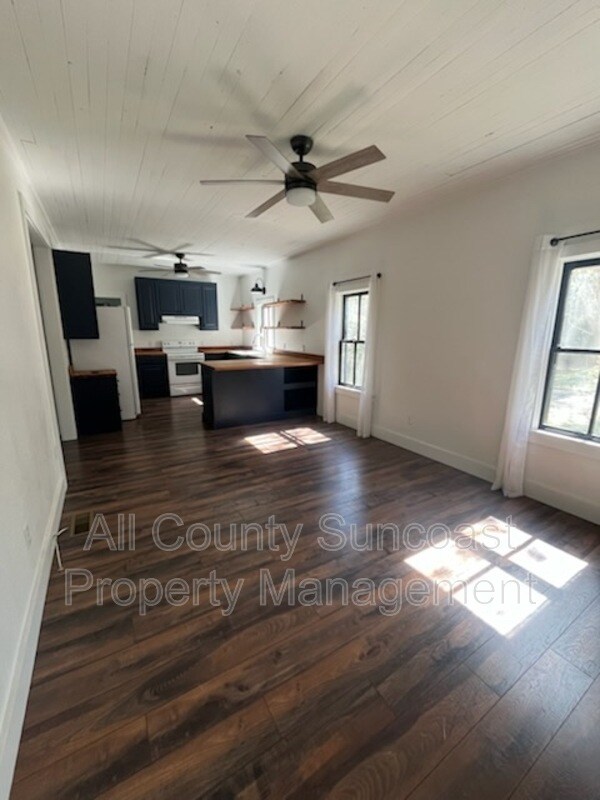 Photo - 420 Magnolia St