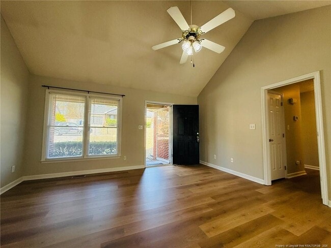 Photo - 1750 Renwick Dr