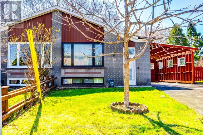 Photo - 17 Avis Crescent
