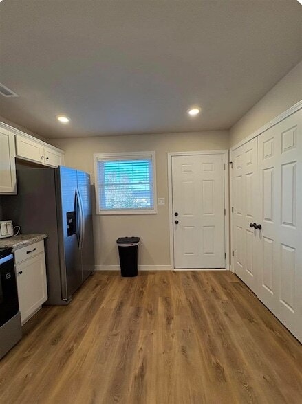 Photo - 913 W 9th St