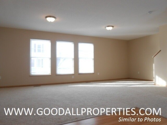 Photo - 2 Bedroom, 2.5 Bath Townhome in Urbandale with 2-Car Attached Garage