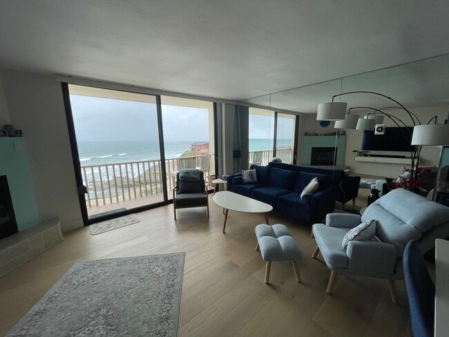 Photo - 5015 Santa Cruz Ave Unit 303