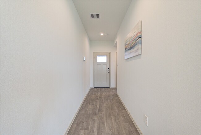 Photo - 1806 Laguna Wy