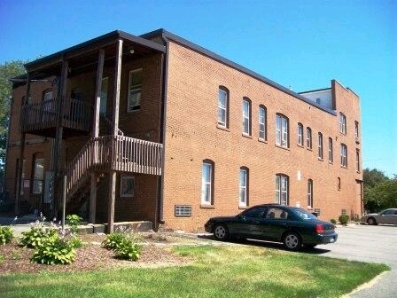 Photo - 136 E Main St