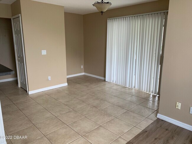 Photo - 942 Bakewell Ct Unit 202