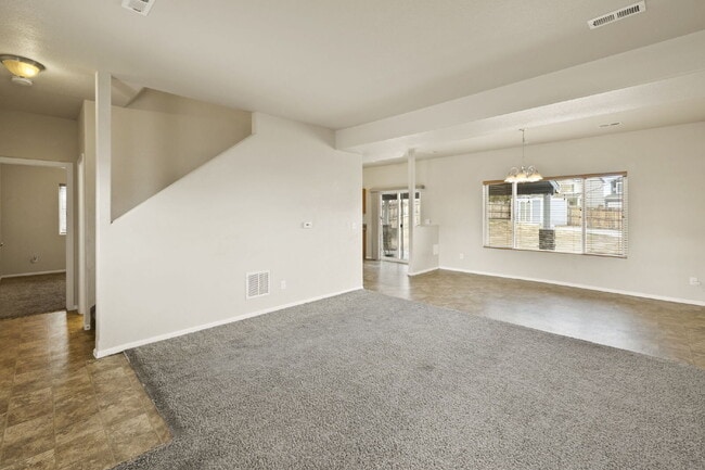 917 Silverqueen Rd